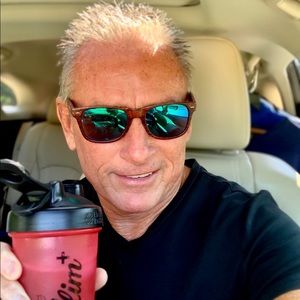 Meet your Posher, Ray